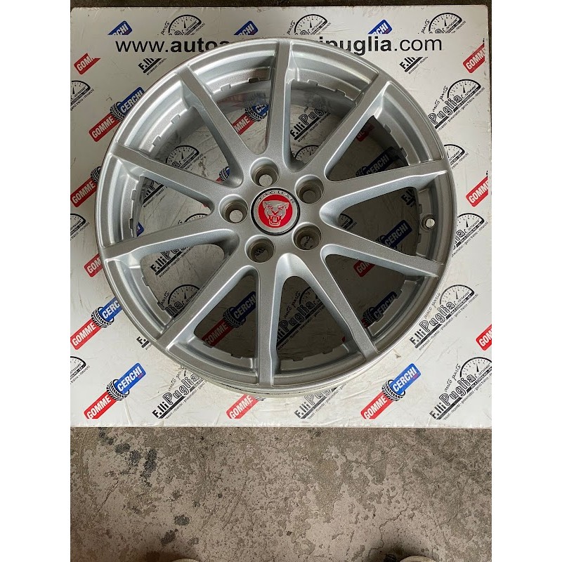 Cerchi in Lega Usati JAGUAR 17x7 ET 45 Silver Cerchi in Lega Usati JAGUAR 17x7 ET 45 Silver