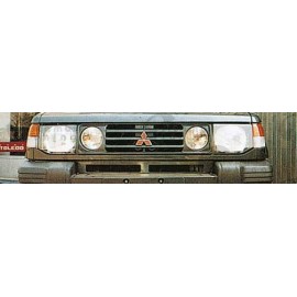 Mascherina anteriore con fari Lester Mitsubishi Pajero 1991 ►